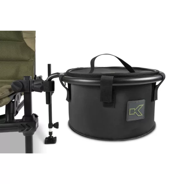 Korum Any Chair EVA Bowl & Riddle Posuda za prihranu s držačem