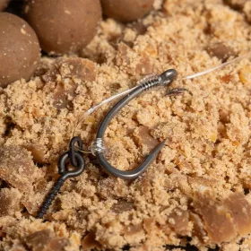   Nash Fluorocarbon D-Rig 2 sa bodljom, predvezana udica s okom